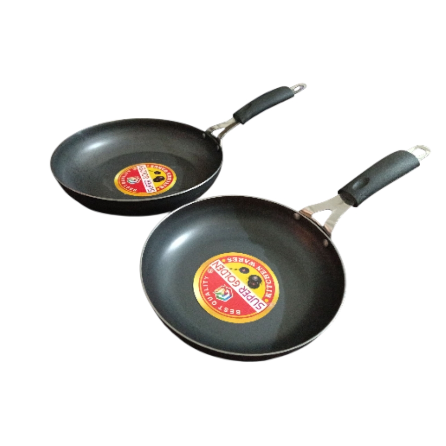 Iron fry pan with fancy patti handle for kitchen use